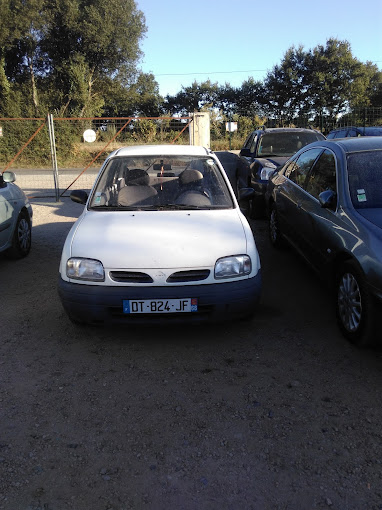 Aperçu des activités de la casse automobile CARZAT MATERIELS située à LA ROCHE-SUR-YON (85000)